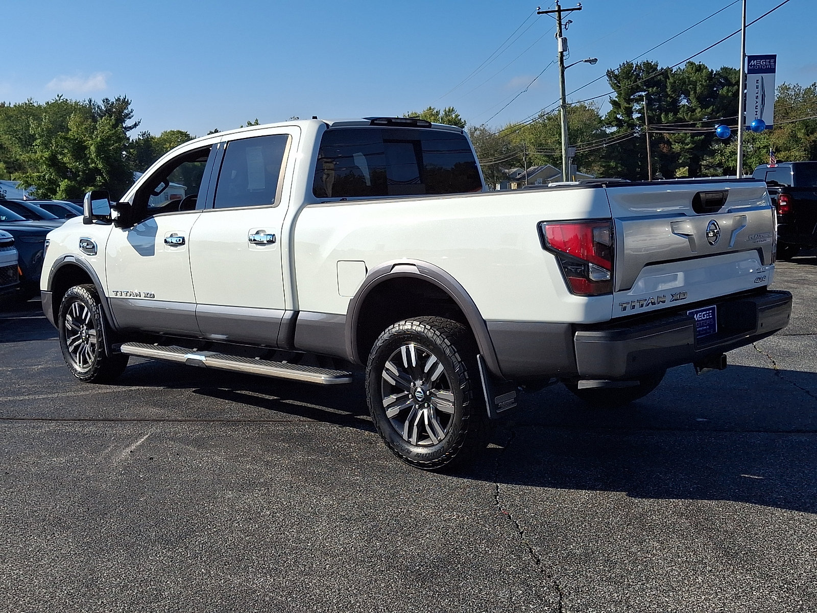 Used 2021 Nissan Titan Platinum Reserve w/ Moonroof Package AWD/4WD image 4