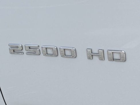 Used 2020 Chevrolet Silverado 2500 Custom w/ Custom Value Package RWD image 12