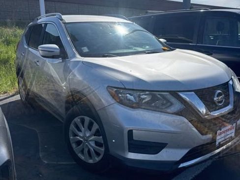 Used 2017 Nissan Rogue S w/ S Appearance Package FWD image 1