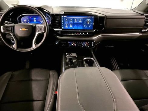 Used 2023 Chevrolet Silverado 1500 LTZ w/ LTZ Convenience Package II AWD/4WD image 18
