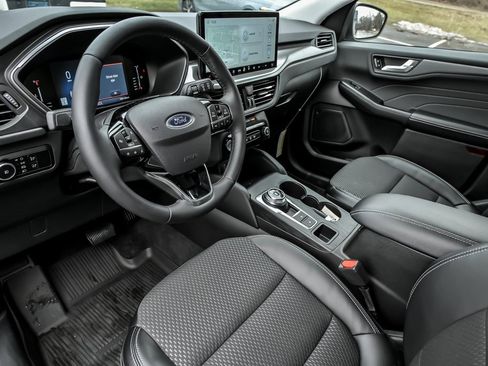 Used 2024 Ford Escape SE image 13