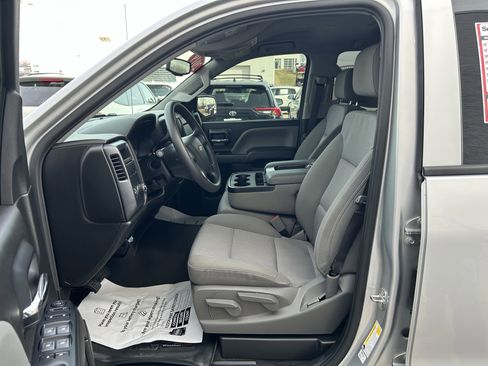 Used 2019 Chevrolet Silverado 1500 Custom w/ Custom Convenience Package image 13