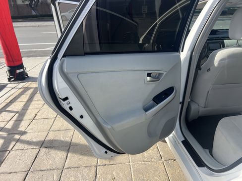 Used 2013 Toyota Prius Two image 24