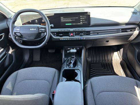 Certified 2025 Kia K4 FWD image 13