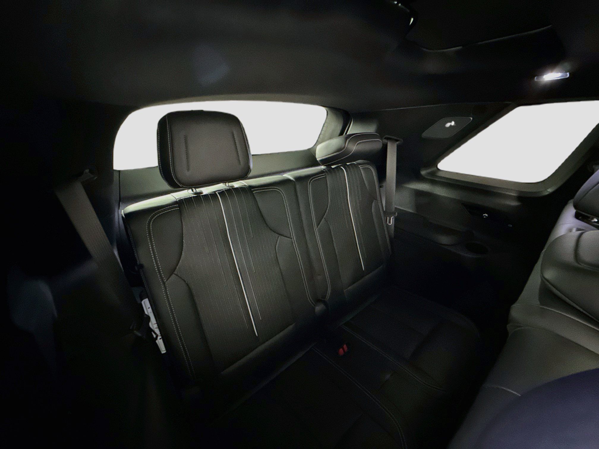Used 2026 Cadillac Vistiq Luxury AWD/4WD image 35