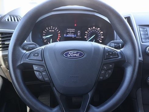 Used 2019 Ford Edge SE image 19