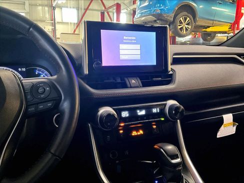 Used 2023 Toyota RAV4 SE image 18