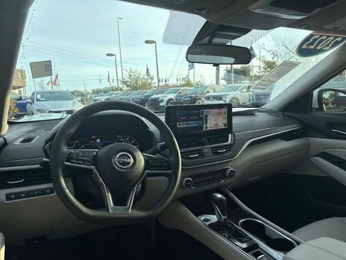 Certified 2023 Nissan Altima 2.5 SL image 11