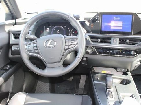 Certified 2025 Lexus UX 300h FWD image 14