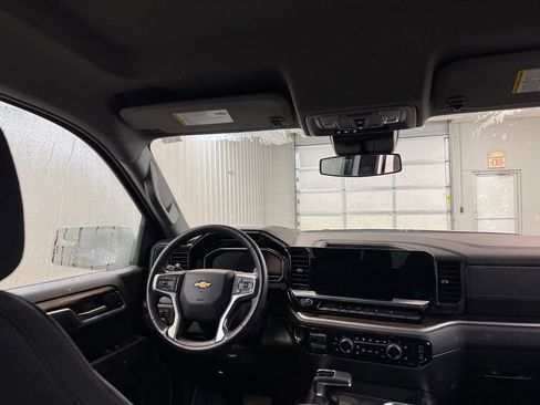 Used 2025 Chevrolet Silverado 1500 LT AWD/4WD image 22
