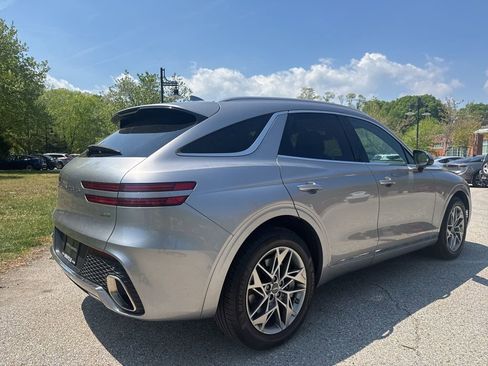 Used 2025 Genesis GV70 2.5T w/ Advanced Package AWD/4WD image 10