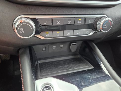 Used 2023 Nissan Altima 2.5 SR w/ SR Premium Package FWD image 27