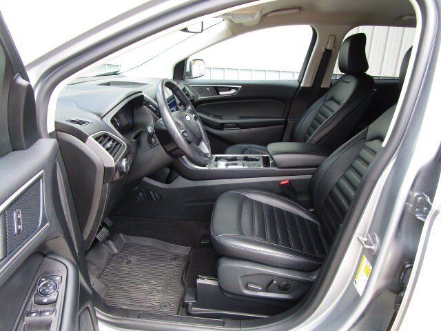 Used 2024 Ford Edge SEL AWD/4WD image 13