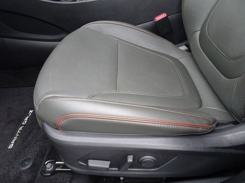 Used 2024 Hyundai Santa Cruz Limited image 11