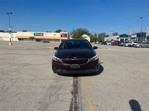 Used 2017 Kia Forte LX image 32