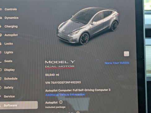 Used 2022 Tesla Model Y Performance image 12