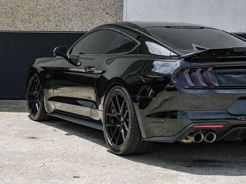 Used 2018 Ford Mustang GT RWD image 12