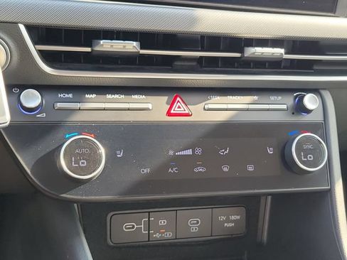 Used 2025 Hyundai Sonata SEL FWD image 31