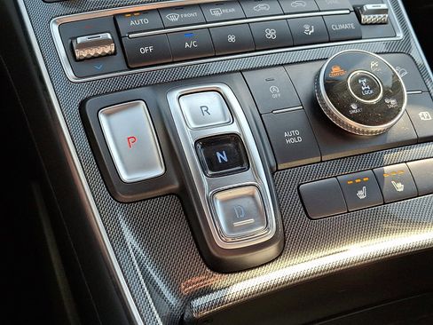 Certified 2023 Hyundai Santa Fe SEL w/ Premium Package AWD/4WD image 15