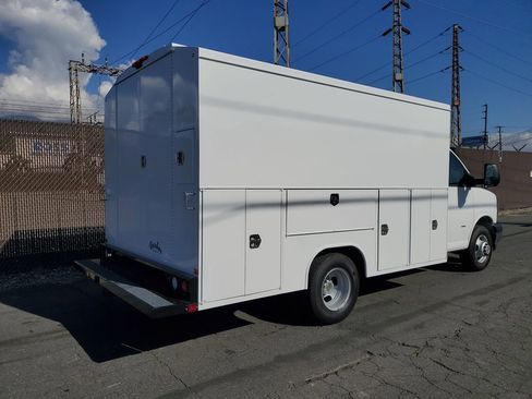 New 2025 Chevrolet Express 3500 w/ Power Convenience Package image 4