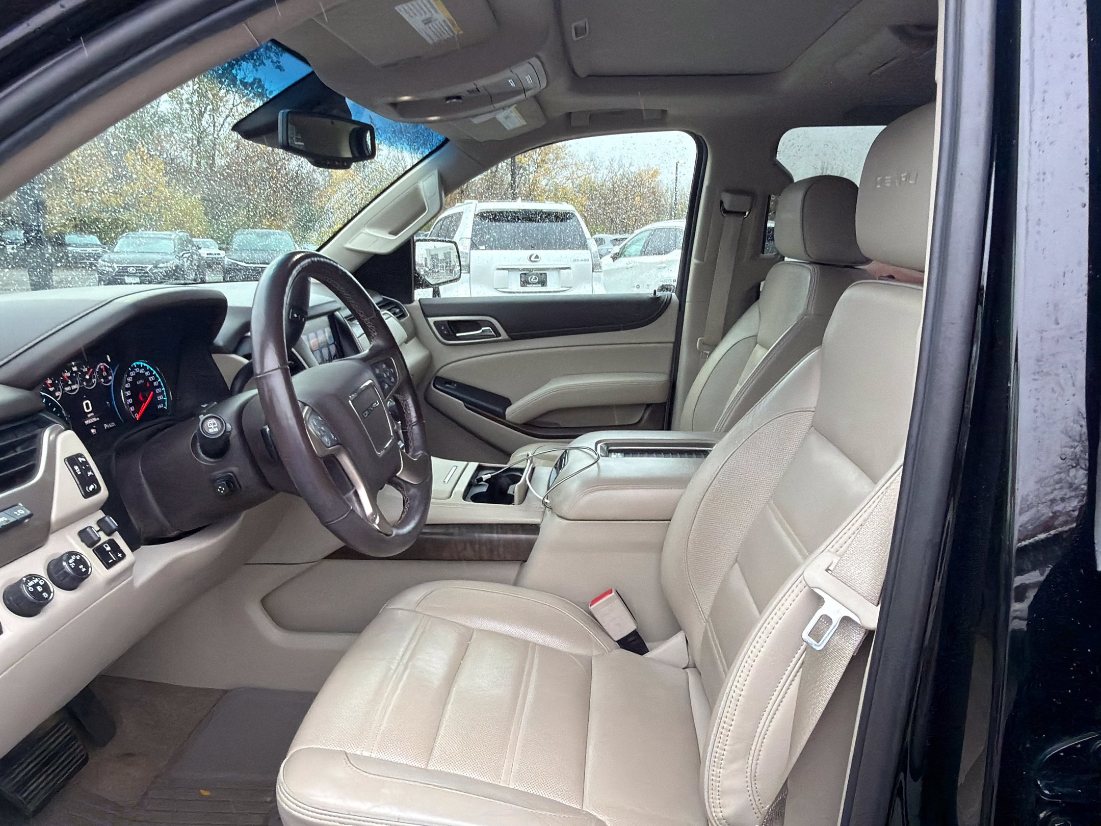 Used 2018 GMC Yukon Denali w/ Open Road Package AWD/4WD image 16