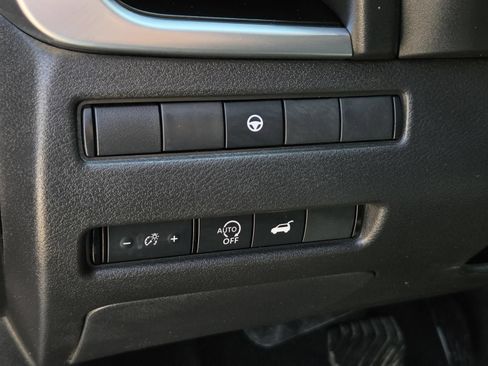 Used 2023 Nissan Rogue SL FWD image 26