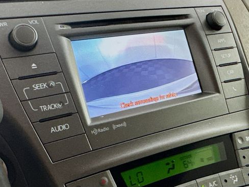 Used 2015 Toyota Prius Three w/ Solar Roof Package image 22