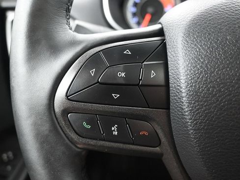 Used 2019 Jeep Cherokee Trailhawk w/ Comfort/Convenience Group AWD/4WD image 27