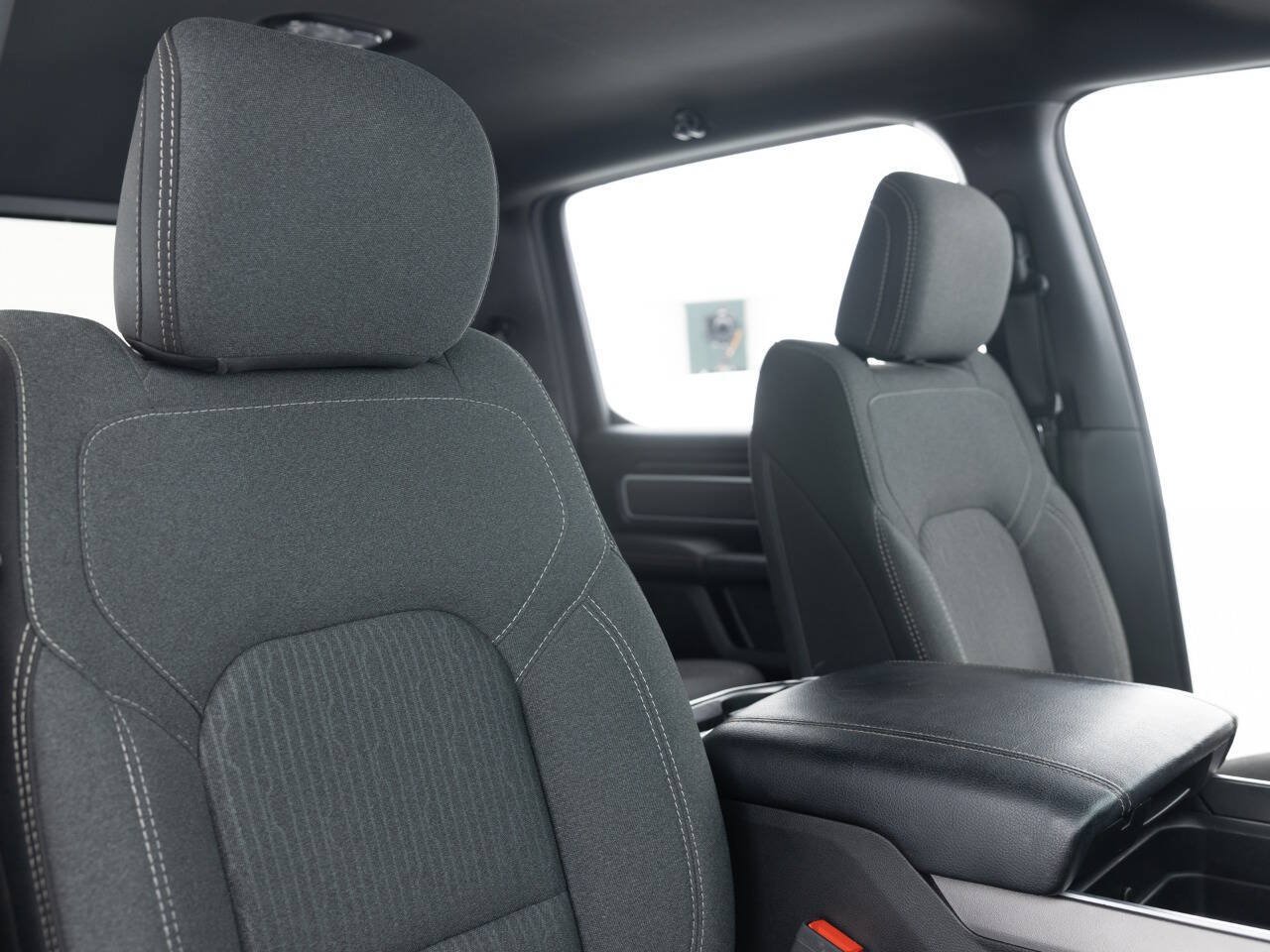 Used 2020 RAM 1500 Big Horn AWD/4WD image 30