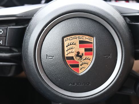 Certified 2021 Porsche 911 Carrera 4S image 40