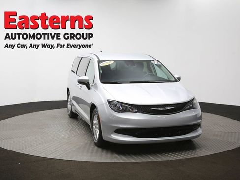 Used 2023 Chrysler Voyager LX FWD image 50