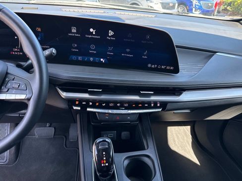 Used 2025 Cadillac XT4 Premium Luxury image 25