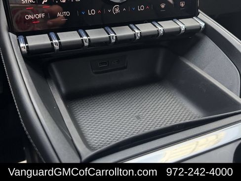 New 2027 GMC Terrain Elevation w/ Elevation Premium Package FWD image 18