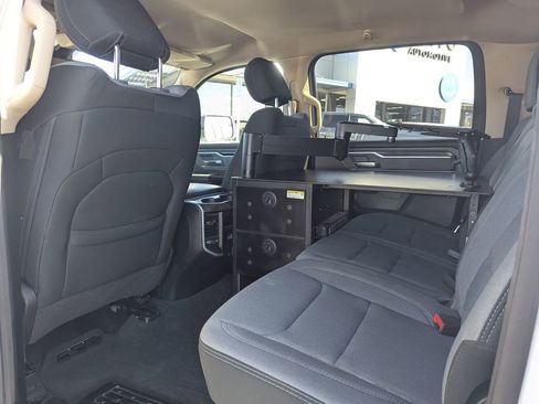 Used 2020 RAM 1500 Big Horn AWD/4WD image 30