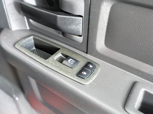 Used 2012 RAM 1500 ST w/ SXT Appearance Group image 8