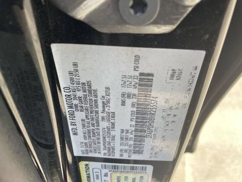 Used 2017 Ford Fusion SE w/ Fusion SE Technology Package FWD image 33