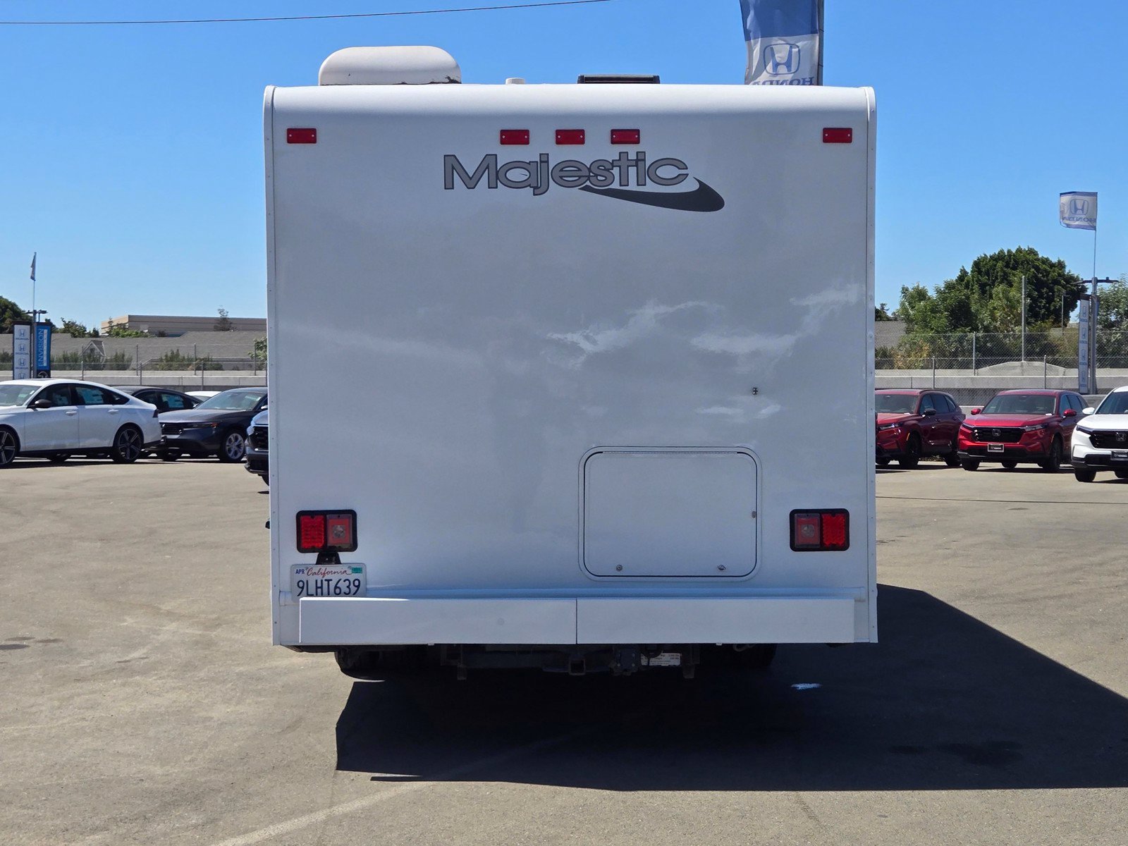 Used 2018 Ford E-350 and Econoline 350 Super Duty w/ Motorhome Prep Package RWD image 6