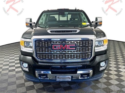 Used 2018 GMC Sierra 3500 Denali w/ Duramax Plus Package image 2