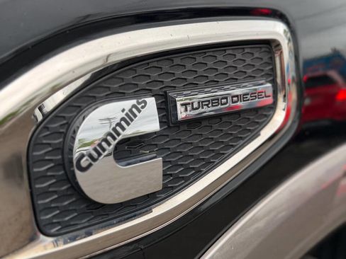 Used 2018 Nissan Titan Platinum Reserve w/ Platinum Utility Package image 32