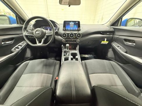 Used 2025 Nissan Sentra SV FWD image 31