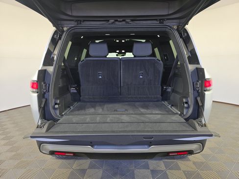 Used 2024 Rivian R1S Adventure AWD/4WD image 15