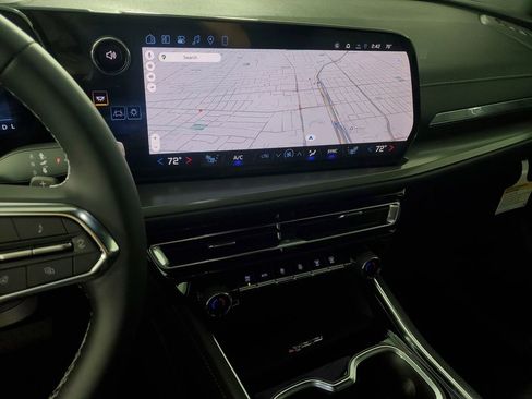 New 2026 Chevrolet Traverse LT w/ Driver Confidence Package image 17