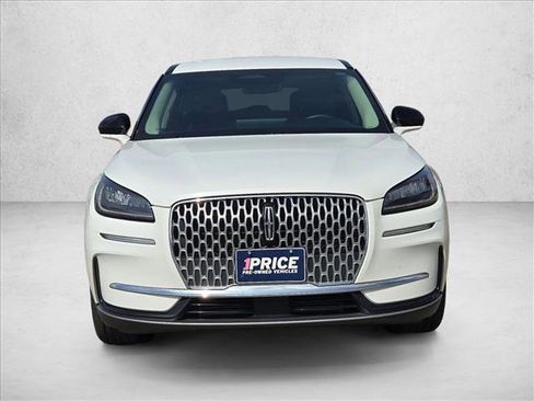 Used 2024 Lincoln Corsair FWD image 2