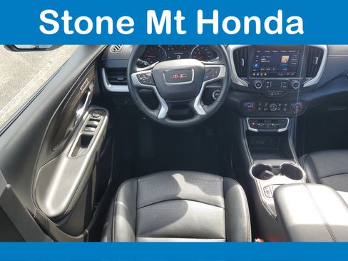 Used 2024 GMC Terrain SLT image 18