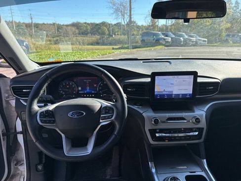 Certified 2020 Ford Explorer XLT w/ Equipment Group 202A image 11