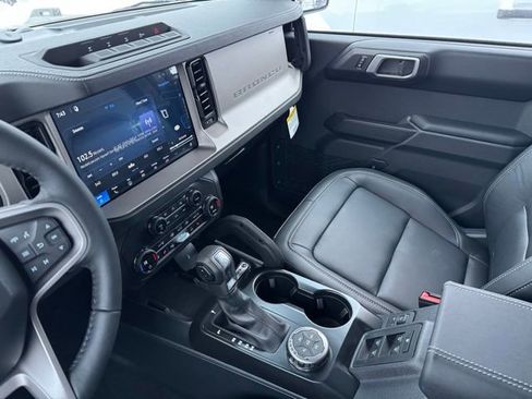 New 2026 Ford Bronco Outer Banks w/ Sasquatch Package image 18