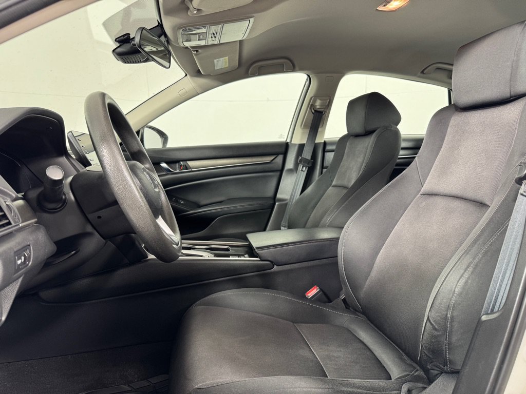Used 2018 Honda Accord LX image 11