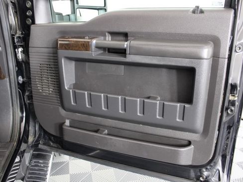Used 2016 Ford F450 Platinum AWD/4WD image 38