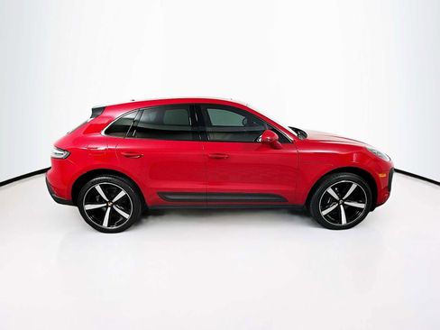Used 2025 Porsche Macan image 8