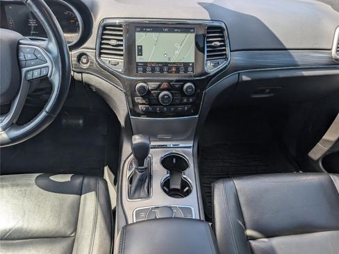 Used 2021 Jeep Grand Cherokee Limited AWD/4WD image 19